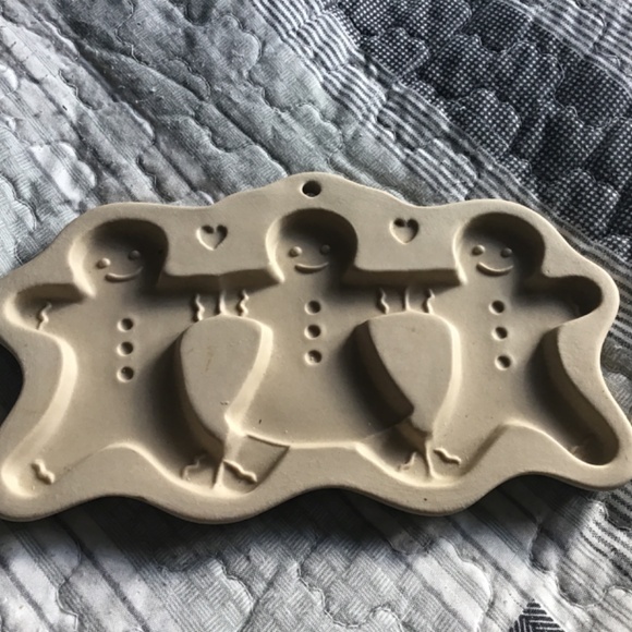 BROWN BAG COOKIE ART GINGERBREAD CUT-APARTS CERAMIC BAKING MOLD - Picture 2 of 5